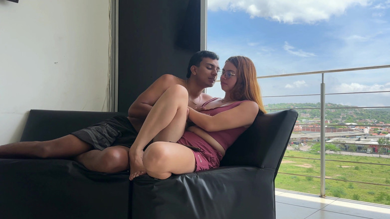 LILY_PUP: Ich bin allein zu hause mit der freundin meiner besten...