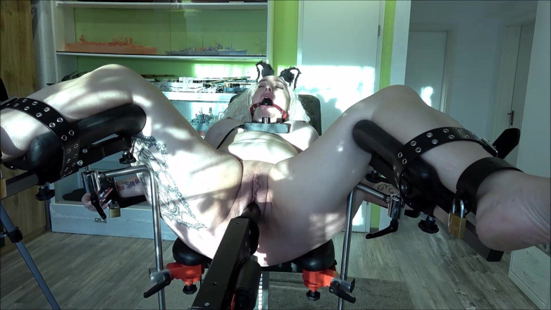 Sex and BDSM Slaves by her Master: Slave Used on Gynogological Chair