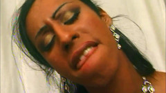 TGIRL ROOM: L'italiano Si Incula Due Trans E Si Fa Sborrare in...