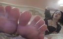 Goddess Misha Goldy: Mishell&amp;#039;s foot fetish JOI