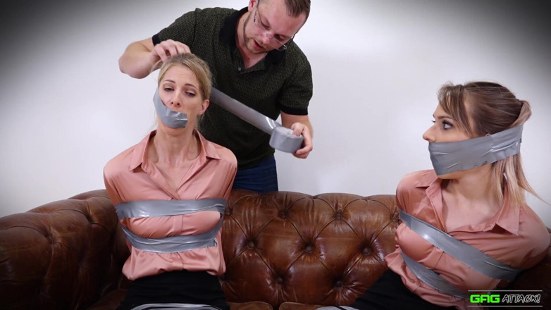 Gag Attack: Chloe &amp; Rebecca - 秘书