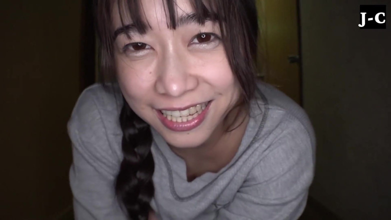 J-Cams: Two Women Share a Daring Date of Wet Kisses and...