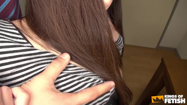 Pure Japanese adult video ( JAV): 큰 바이브레이터로 털이 무성한 보지를 따먹는 일본 소녀