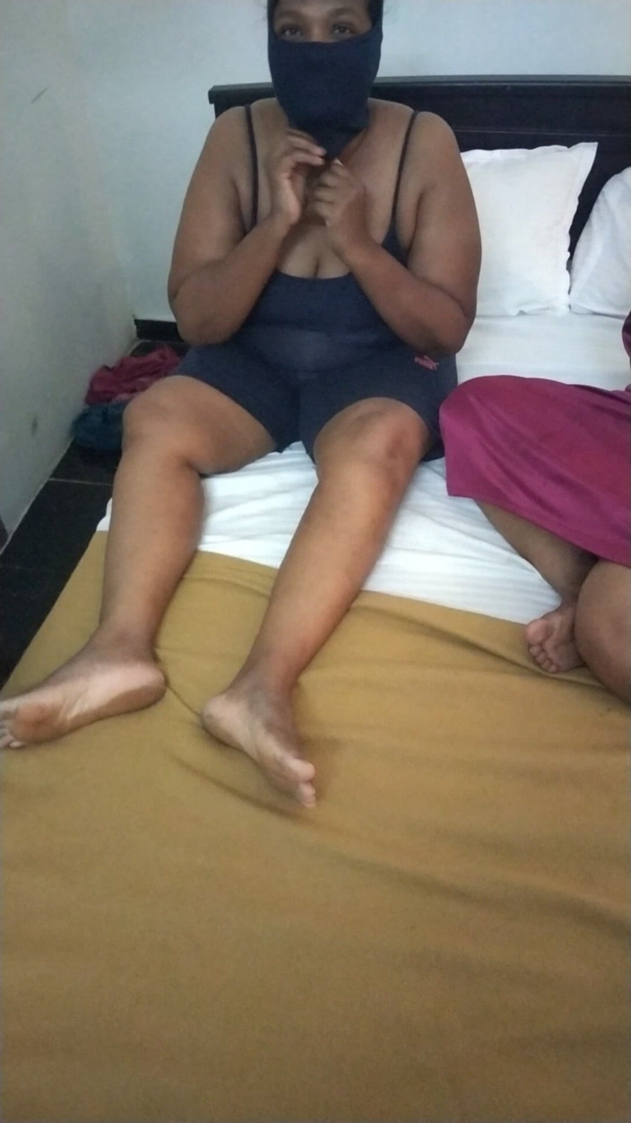 Tamil lesbian: Penggambaran lesbian - Persediaan