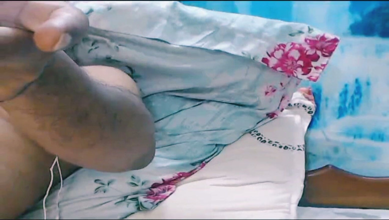 Bolly Karma: Nezapomenutelný sex s děvkou manželkou