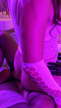 Je baise ma tapette gurlfriend au ceinture