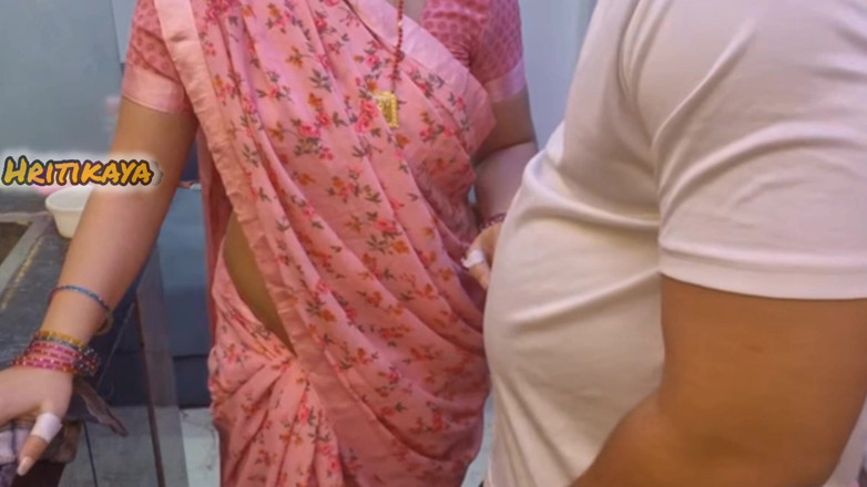 Hritikabby: Hizmetçiyle gizli seks