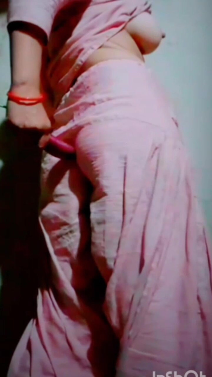 TricolorMusic3: yah seksi panjaabi larki apni best phrend ko uske lavar...
