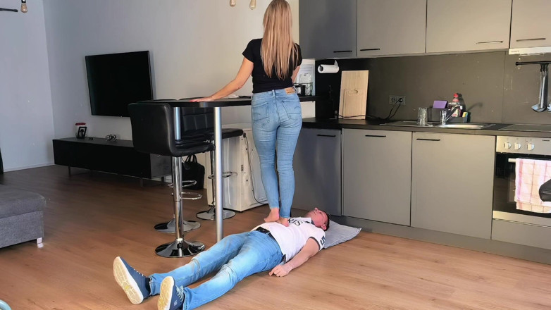 Goddess Lena: Barefoot Trampling