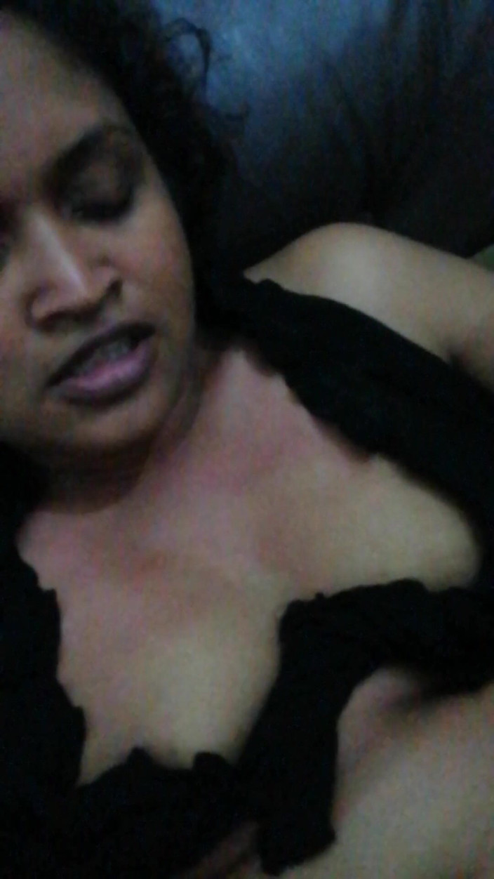 Tina Baby: Impresii faciale ale indiencei desi bhabhi