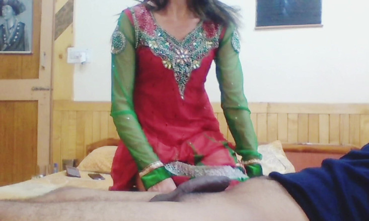 Bolly Karma: Adorable Girl Is Having a Casual Fun