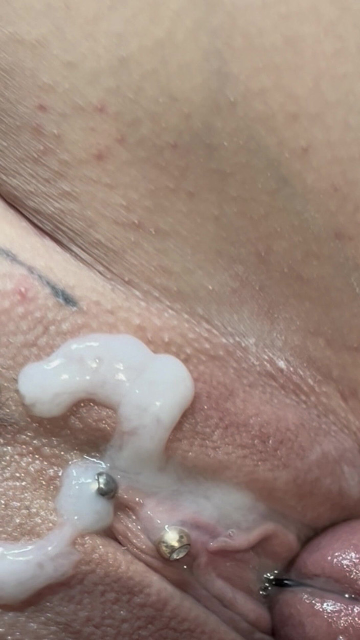 Nastasia_ink: 질싸된 보지를 청소하기 위해 오쟁이 진 남편이 필요한 핫한 밀프
