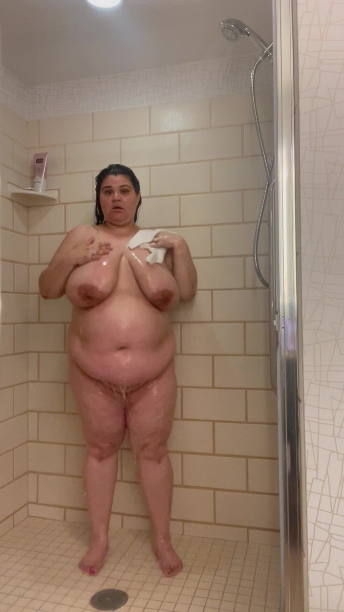 Raven Belle: 풀 바디 샤워