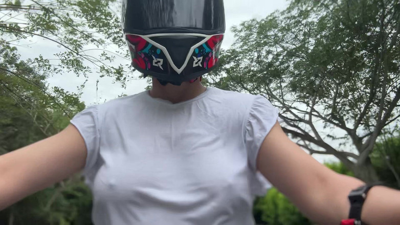 Sweetfantasy131: Plocka upp min favorit Didi -klient utan behå!