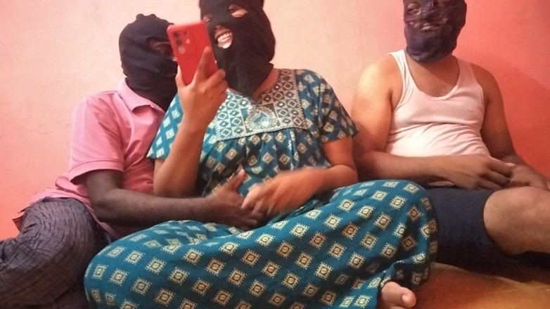 Priya aunty: Ngomong jorok di aplikasi kencan