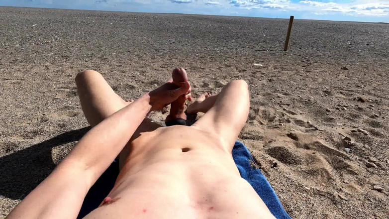 outdoor-fun: Outdoor Jerking at the Public Beach