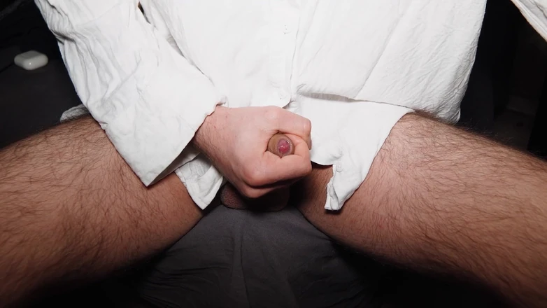NoelDero: Young Handsome Man Watches Porn and Masturbates at Night