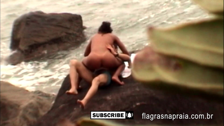 Amateurs videos: Jóvenes teniendo sexo en la playa en Brasil