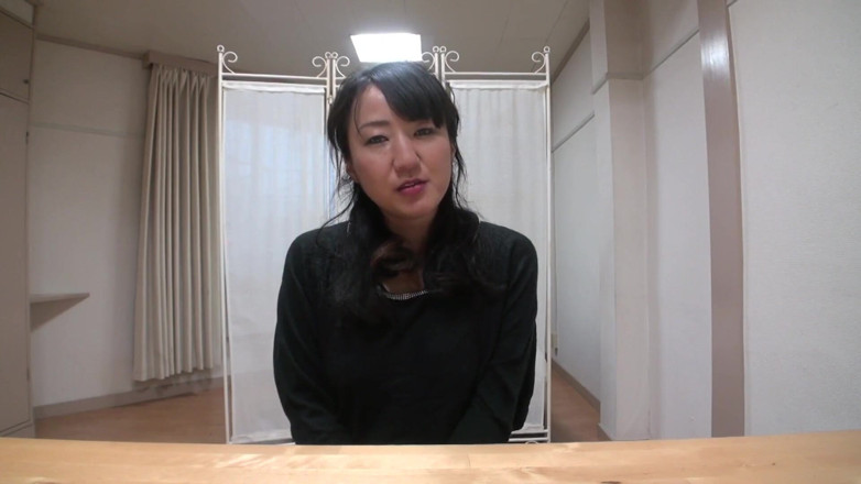 Japan Lust: Peituda japonesa milf recebe buceta peluda provocada antes de gozada...