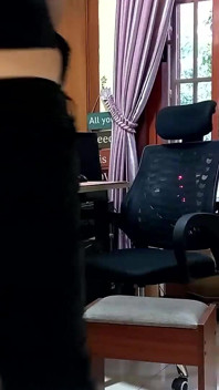 La Segretaria Vuole Un Rilancio - Scopata in Ufficio Dopo Ore (video Completo). 300