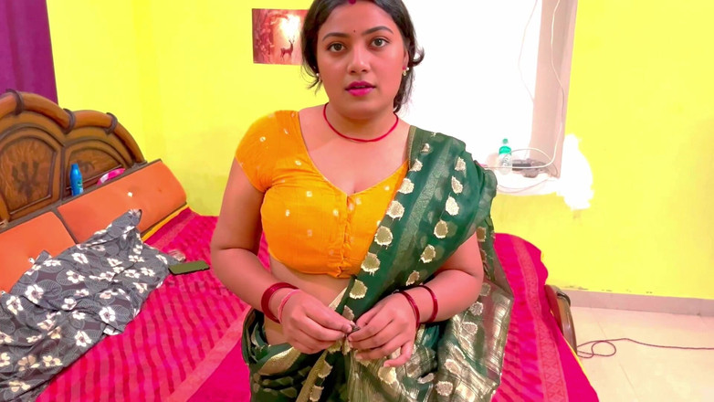 Hotty_ragini: Ich ficke meine stiefmutter hart, stiefmutter vermisse meinen stiefvater, also...