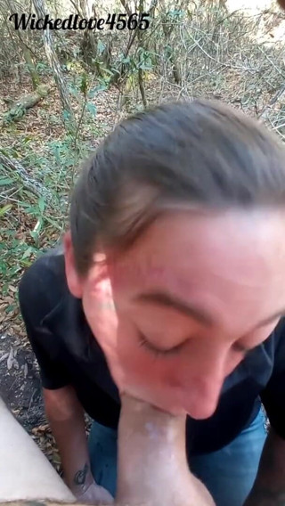 Wickedlove4565: POV sexy manželka saje velkého čůráka pro překvapení v ústech