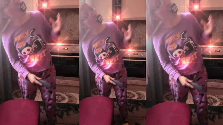 FinDom Goaldigger: Asmr Dlouhé Blondýna Čištění vlasů