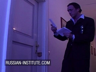 Russian Institute: 2 ateşli esmerle lezbiyen başlangıcı