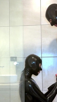 Mandi setelah merekam dengan cewek suram - alex latex