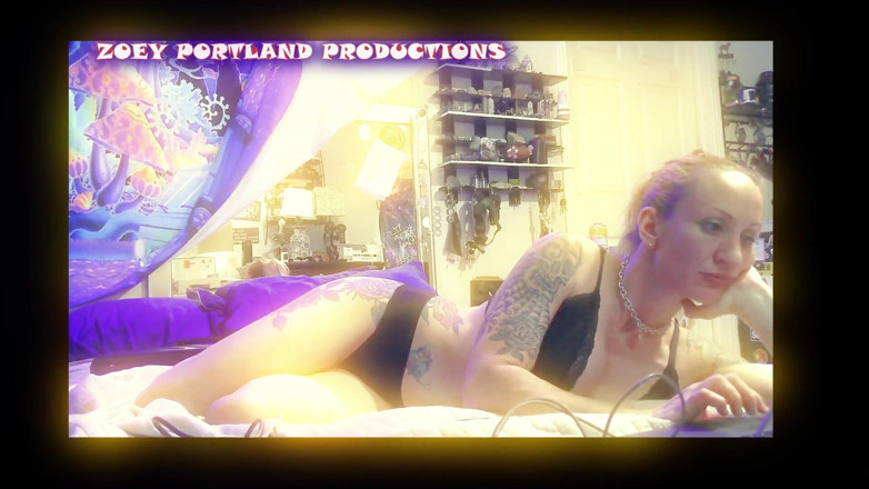 Zoey Portland: Zoey portland esce