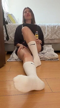 Seks Şiiri Ev Arkadaşı Arasında Sert Seksle Sona Eriyor