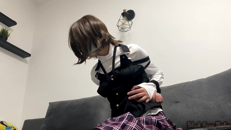 Miriam Slave: Makoto Niijima în Probleme