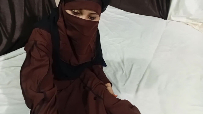 Dearshivani: Juicy Pussy of a Beautiful Muslim Girl, I've Never Fucked...