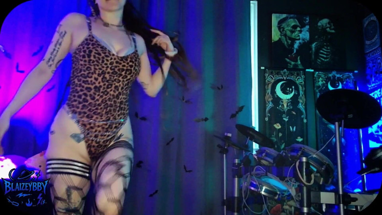 BlaizeyBBy: Gepard-Print-schätzchen Twerk für dich!