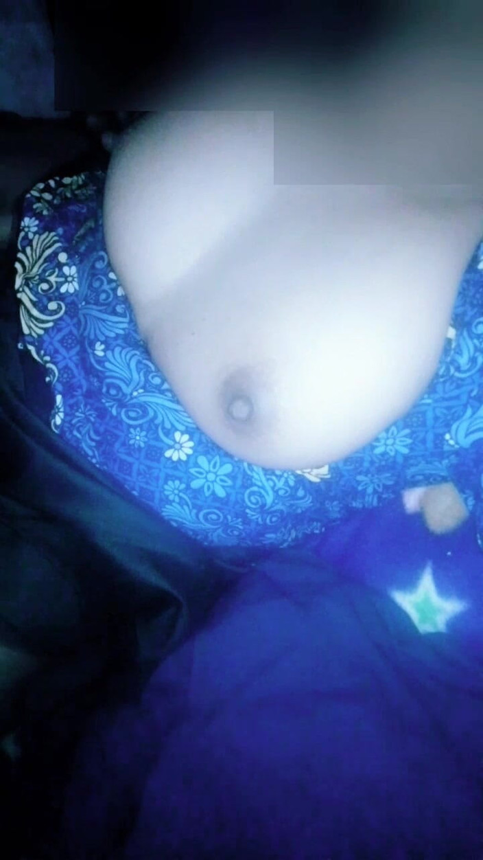 Astriana88: Skutečná Zaměstnankyně Podvádí Své Kolegy