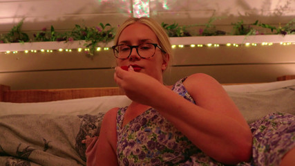 JessieHH: Відпустка з мачухою безкоштовно