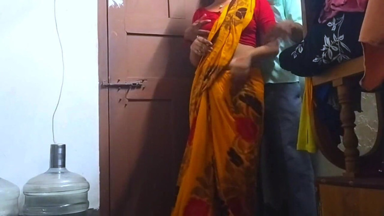Fantacycutting: Indian Real Neighbor Bhabhi Secretly Fucked by the Neighbor