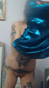 Love Me in Shiny Dresses?