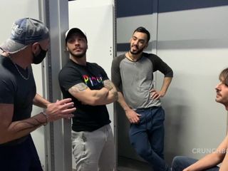 MACHO FUCKER FROM SPAIN: Roxs knullad rå av John och Douglas