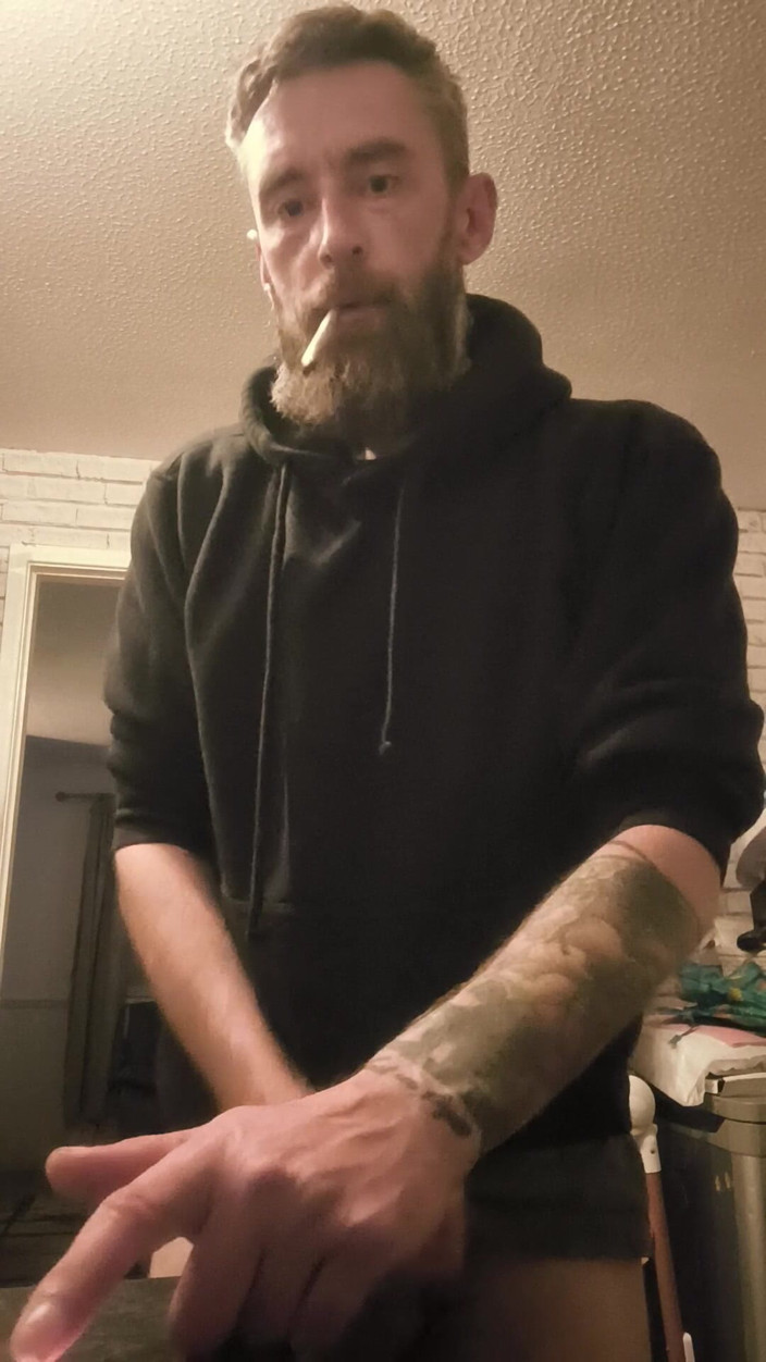 Smoking stoker: Snabbrökning fetisch onani