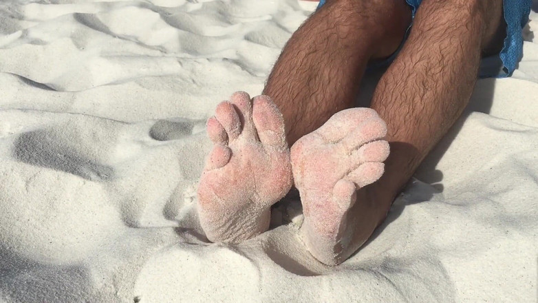 Manlyfoot: 晨木寻找一个人来坐在我坚硬的鸡巴上 - manlyfoot Roadtrip - hyams Beach