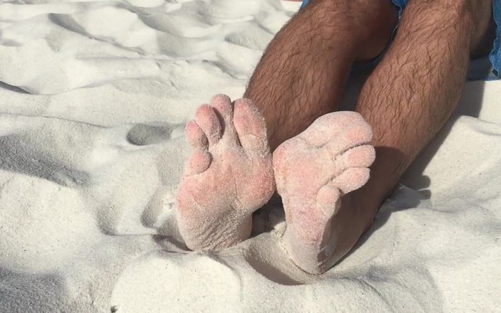Manly foot: सुबह की लकड़ी मेरे सख्त लंड पर बैठने के लिए किसी की तलाश में है - manlyfoot roadtrip - Hyams Beach
