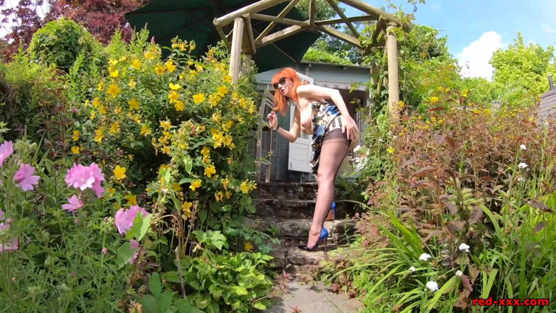 RedXXX: Up the Garden Path!