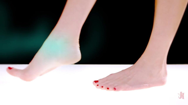 Foot Worship by Kink: Adorazione del piede della lussuriosa dea della fertilità