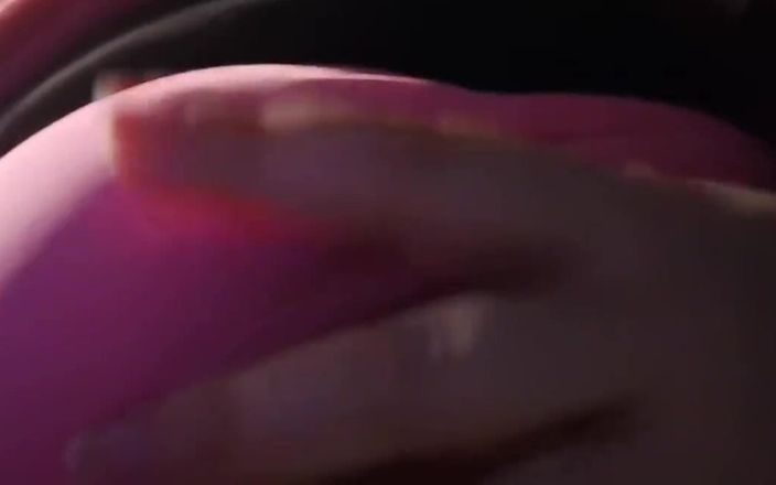 Nicoletta Embassi: Nicoletta prende r. sul suo vicino e piscia nel suo...