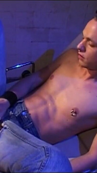 Young skin slut fisted deep