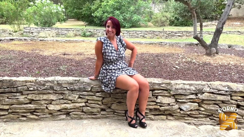 Porno Baguette: Vanessa, due cazzi per una milf molto monella