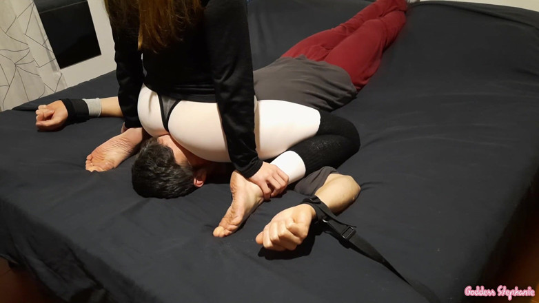goddess82: I Severely Punish My Slave Under My Ass!