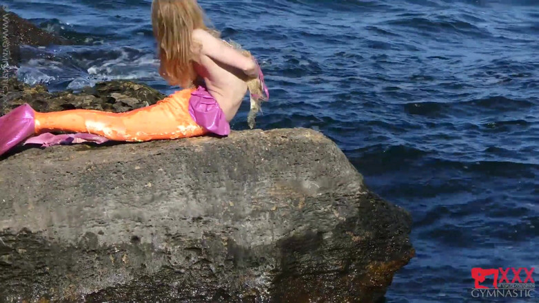 Flexilady: Sexy Mermaid