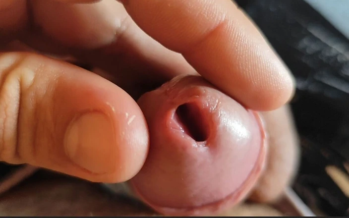 Straight Daddy Club: Ngạc nhiên Daddy Give A Cum Bath In Phimosis...